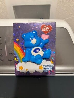 Care Bears Blue Bear eye shadow pallet